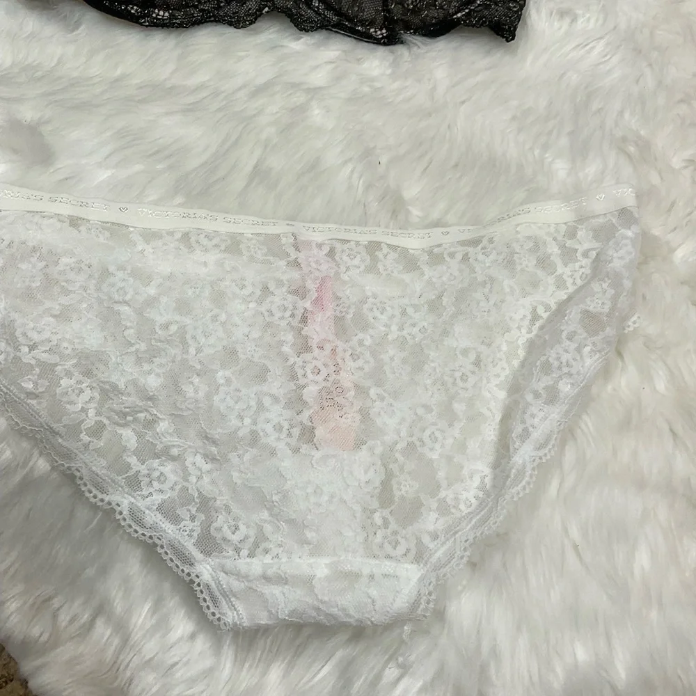 Victoria's Secret Black and White Lace Bra Set